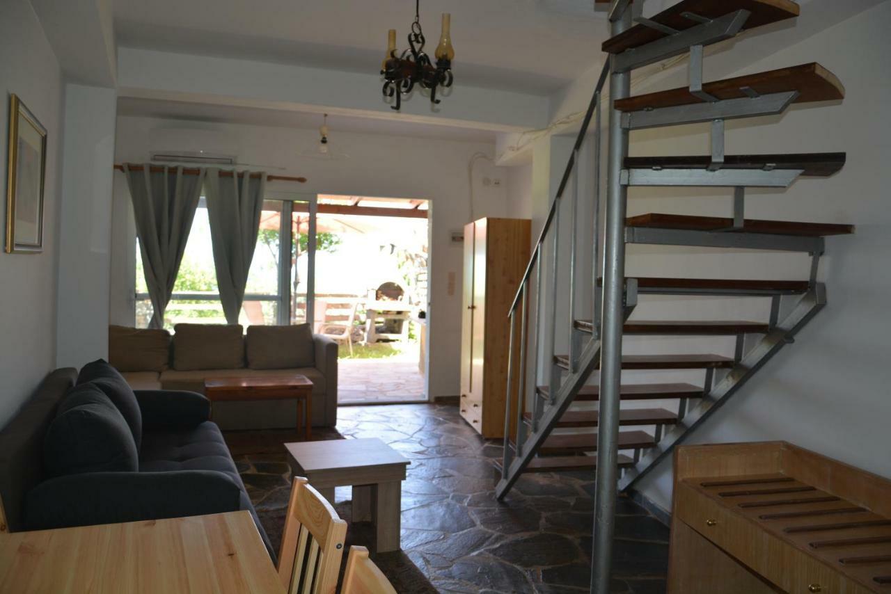Villa Four Seasons Verga Kalamata Exterior foto